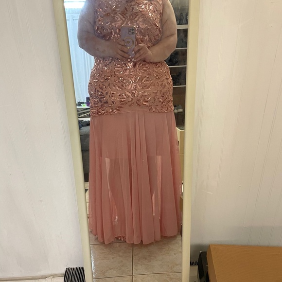 plus size evening dress - Picture 4 of 4